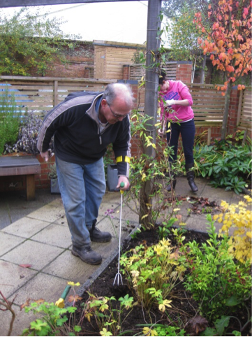 Fred doesn’t give up with the help of Peta UK’s garden tools